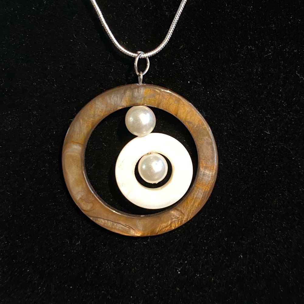 Seashells & Pearls Necklace